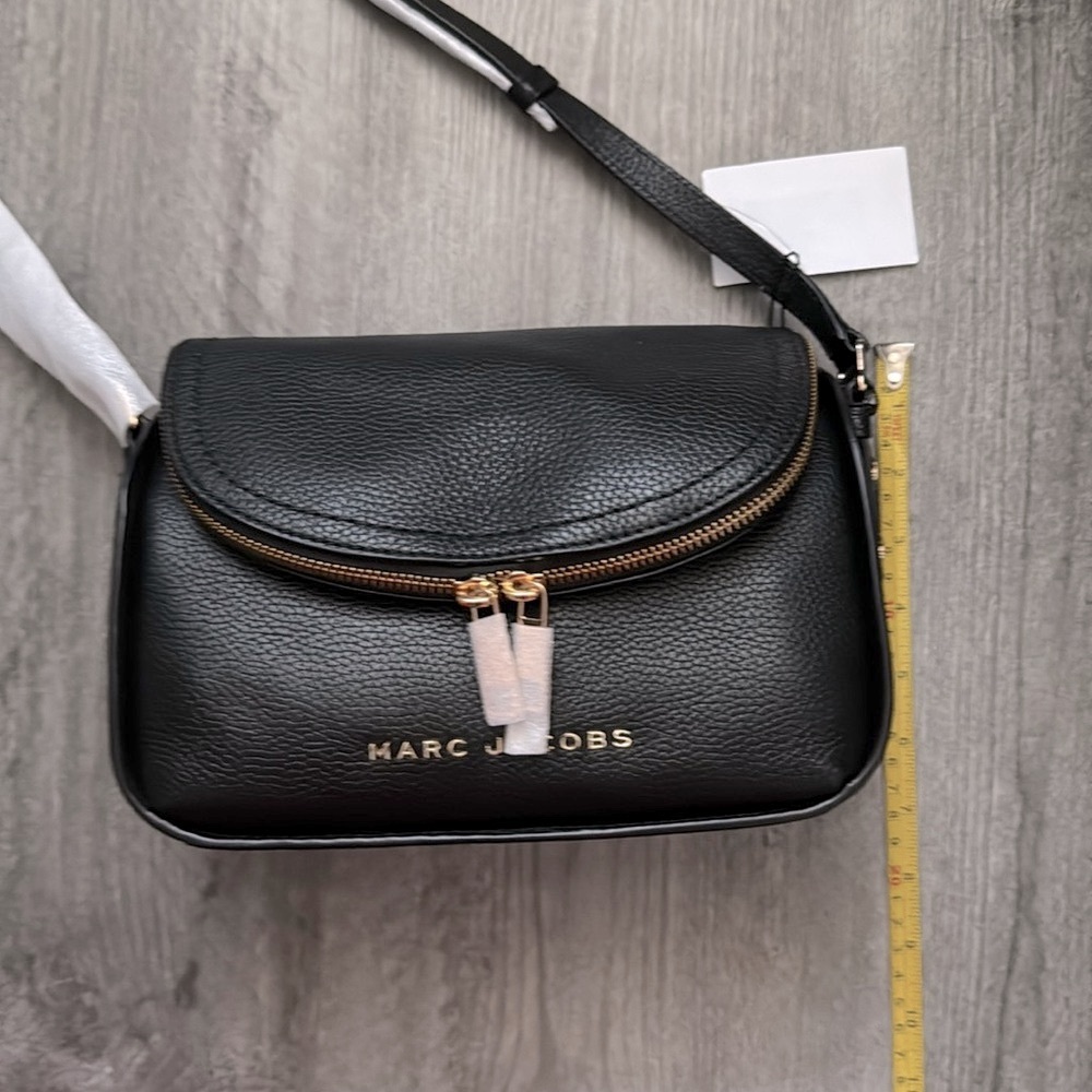 Marc Jacobs*Genuine Leather Crossbody - Black w/Goldtone Hardware 9”x9”x4” NWT! - Picture 3 of 16